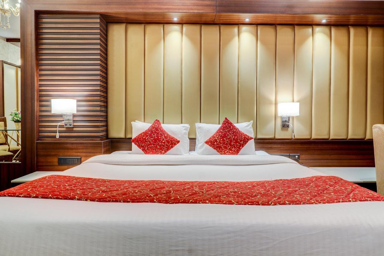 Hotel Gurudev Grand Kalyān Eksteriør bilde